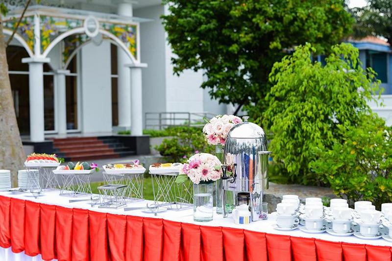 Cùng Hai Thụy Catering tổ chức tiệc tân gia ngoài trời đầy ấm cúng và ý nghĩa